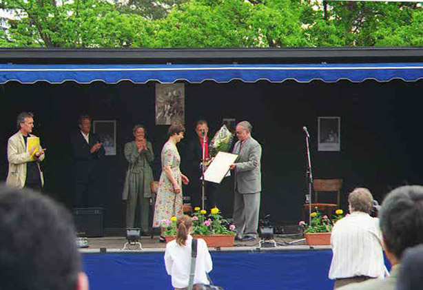 1999 utdelades författaren och poeten Ahmad Shamloo det prestigefylda Stig Dagermans priset, copyright Azar Mahloujian